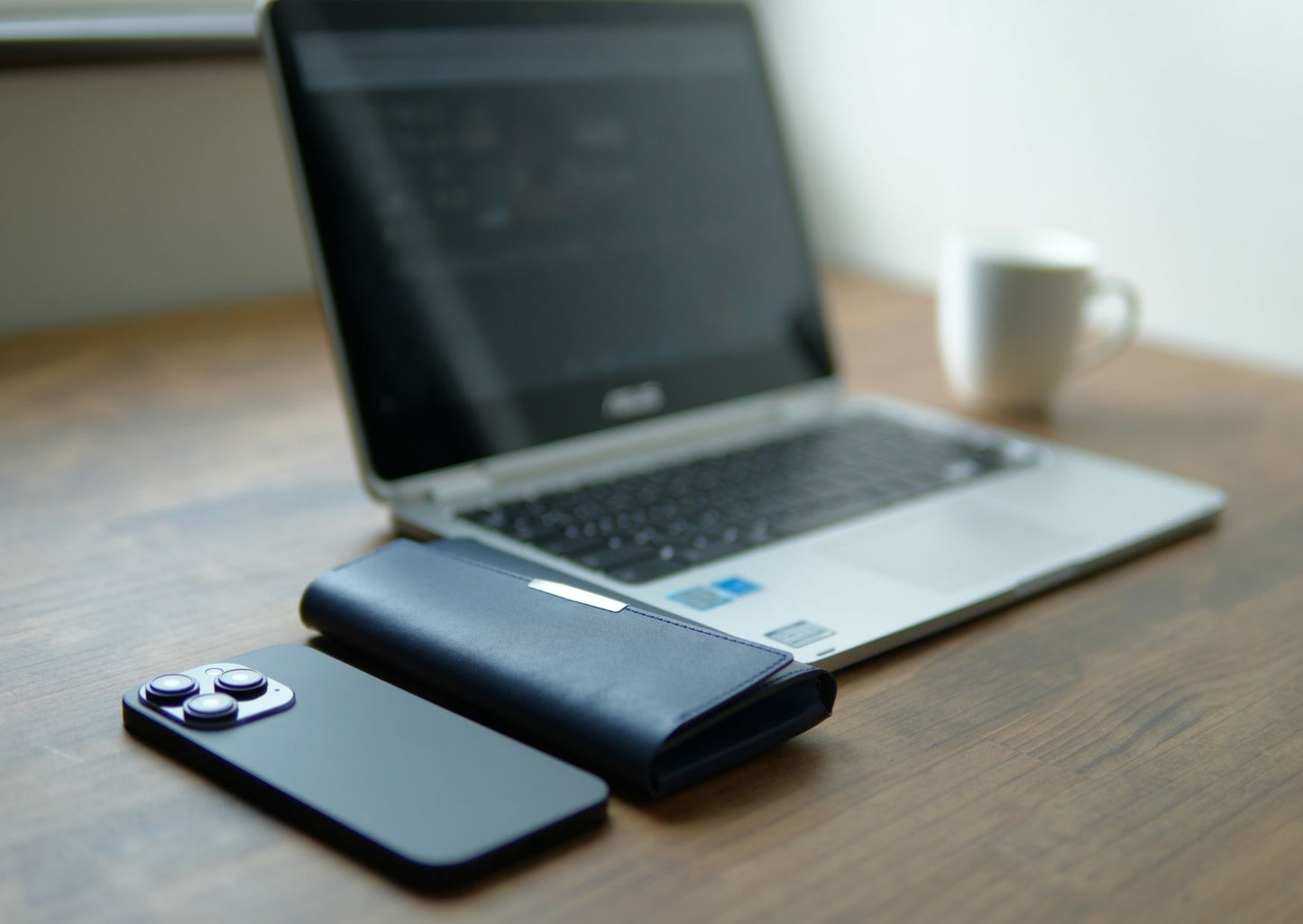 最小クラスの本革長財布 soallet｜お札を折らずに収納・超スリム大容量ミニ財布｜日本製ヌメ革財布