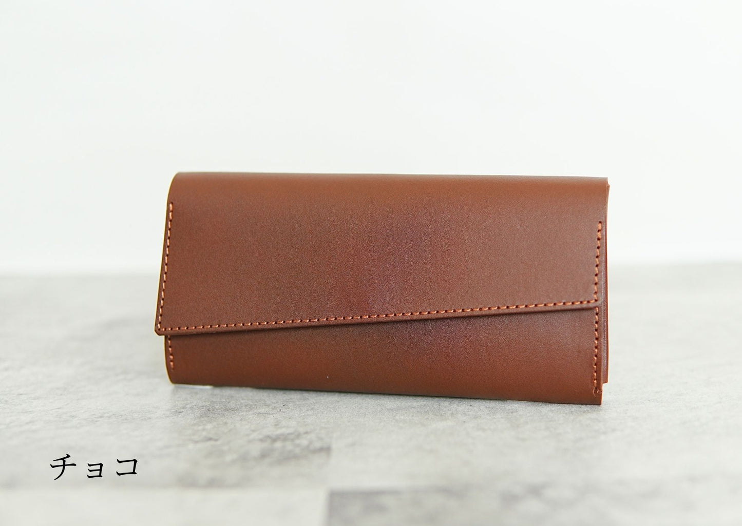 最小クラスの本革長財布 soallet｜お札を折らずに収納・超スリム大容量ミニ財布｜日本製ヌメ革財布