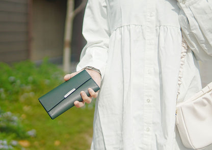 最小クラスの本革長財布 soallet｜お札を折らずに収納・超スリム大容量ミニ財布｜日本製ヌメ革財布